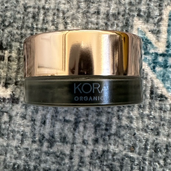 KORA Organics Clear Quartz Luminizer - Picture 2 of 4